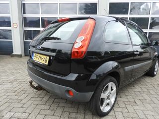 Voertuigafbeelding 4