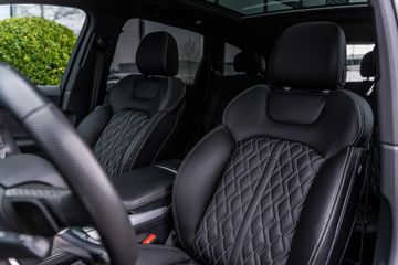 Voertuigafbeelding 12