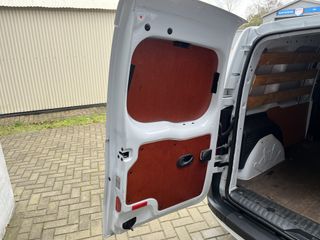 Voertuigafbeelding 13