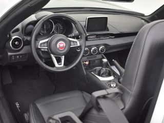 Voertuigafbeelding 16