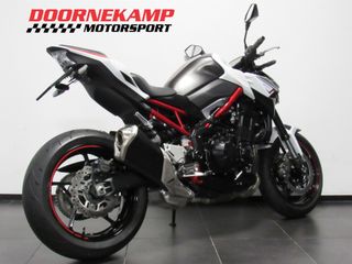 Voertuigafbeelding 5