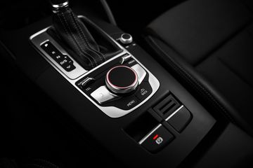 Voertuigafbeelding 12