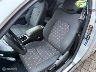 Voertuigafbeelding 8