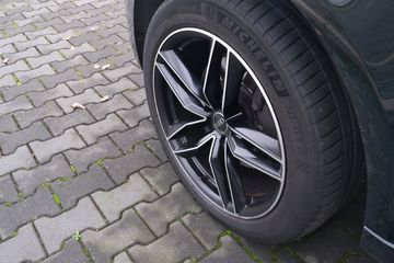 Voertuigafbeelding 12