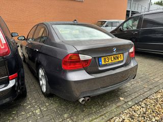 Voertuigafbeelding 3