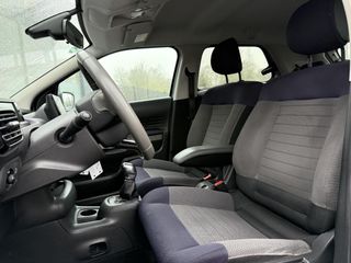 Voertuigafbeelding 7