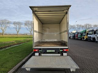 Voertuigafbeelding 12