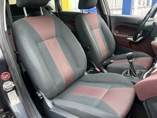 Voertuigafbeelding 16