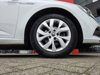 Voertuigafbeelding 9