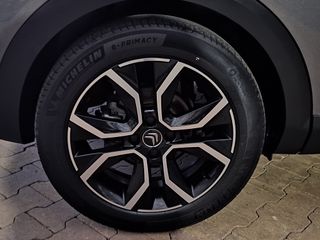 Voertuigafbeelding 8