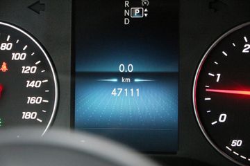 Voertuigafbeelding 6