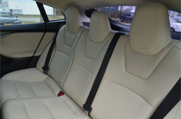 Voertuigafbeelding 12