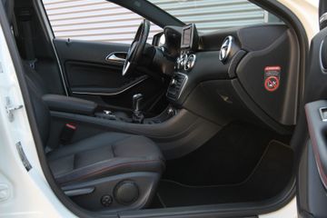 Voertuigafbeelding 9