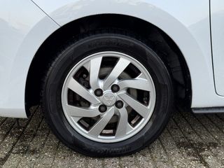 Voertuigafbeelding 8