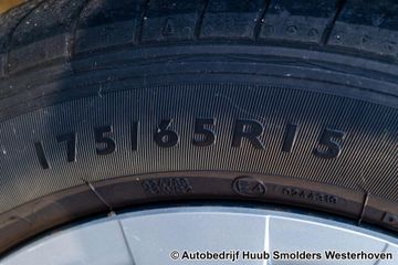 Voertuigafbeelding 12