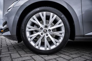 Voertuigafbeelding 6