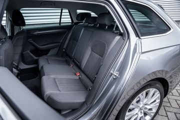 Voertuigafbeelding 8