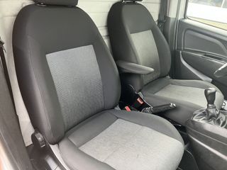 Voertuigafbeelding 6