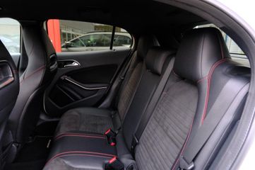 Voertuigafbeelding 27