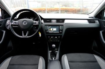 Voertuigafbeelding 10