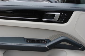 Voertuigafbeelding 38