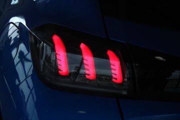 Voertuigafbeelding 12