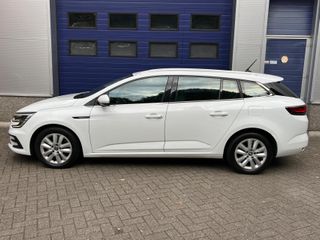 Voertuigafbeelding 4