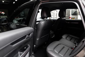 Voertuigafbeelding 5