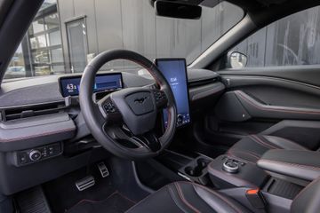 Voertuigafbeelding 8