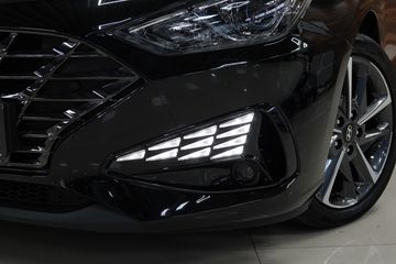 Voertuigafbeelding 6