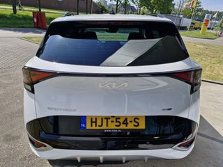 Voertuigafbeelding 6