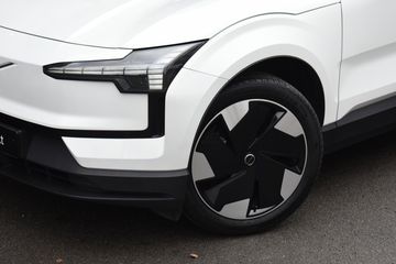 Voertuigafbeelding 8