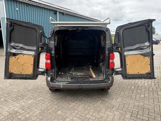 Voertuigafbeelding 8