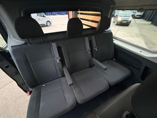 Voertuigafbeelding 9