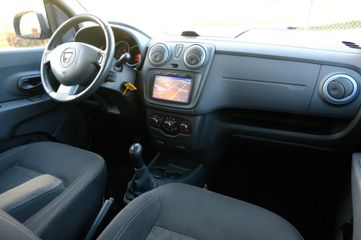 Voertuigafbeelding 4