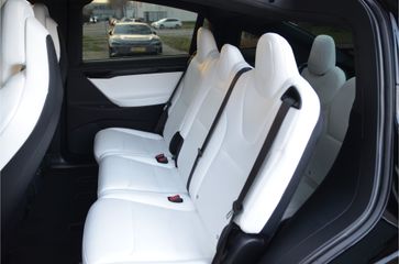 Voertuigafbeelding 13