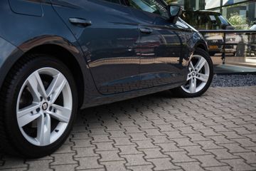 Voertuigafbeelding 4