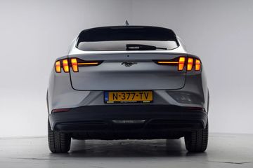 Voertuigafbeelding 32