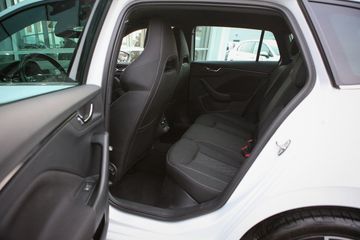 Voertuigafbeelding 5