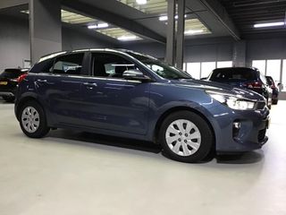 Voertuigafbeelding 6