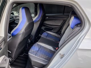 Voertuigafbeelding 93