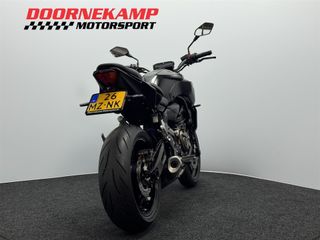 Voertuigafbeelding 13