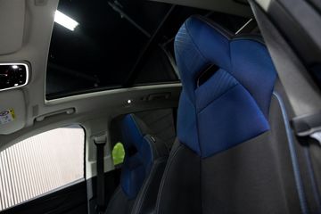 Voertuigafbeelding 4