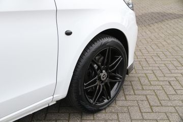 Voertuigafbeelding 5