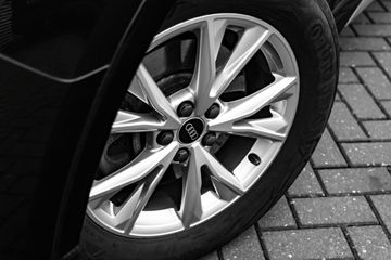 Voertuigafbeelding 6