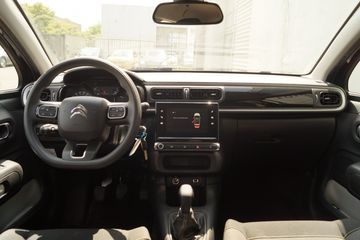 Voertuigafbeelding 8