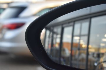 Voertuigafbeelding 17