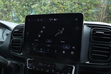 Voertuigafbeelding 17