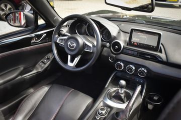 Voertuigafbeelding 11