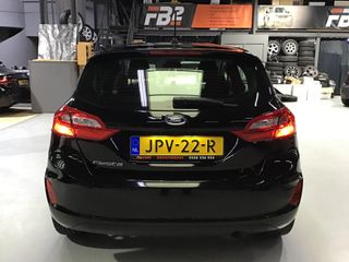 Voertuigafbeelding 6